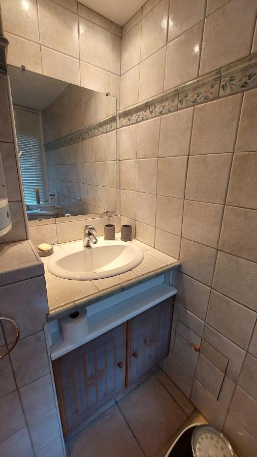 Appartement Le Petit Cocon à Vénéjan Extérieur photo