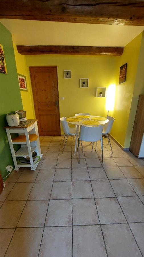 Appartement Le Petit Cocon à Vénéjan Extérieur photo